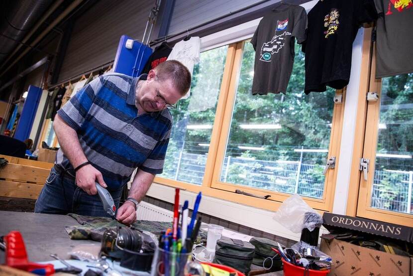 Herbruikbaar maken van kleding in de biga-fabriek