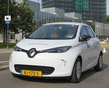 Electrische auto van Rijkswaterstaat.